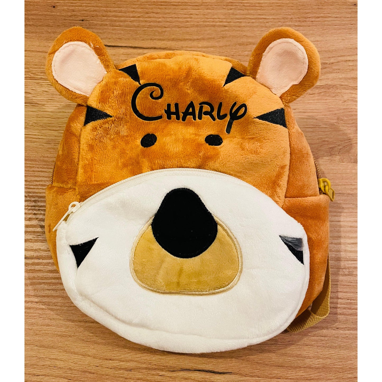 Customizable children's backpacks