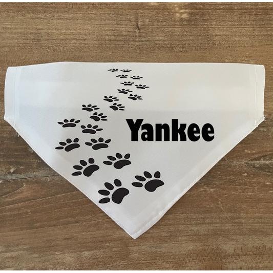 Collier bandana chien à personnaliser "Empreintes"