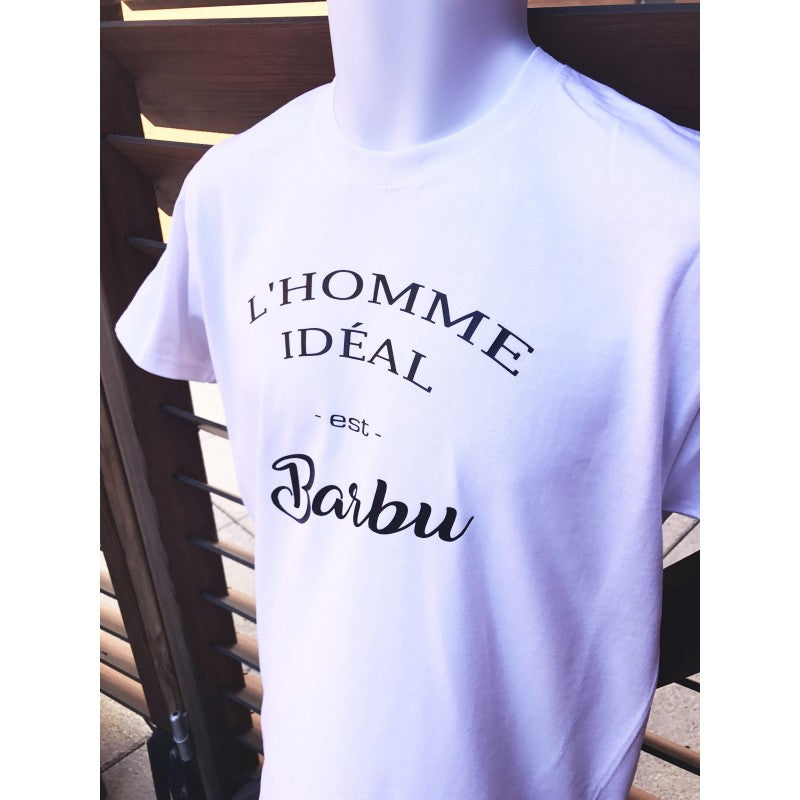 Tee-shirt "L'homme idéal est barbu"